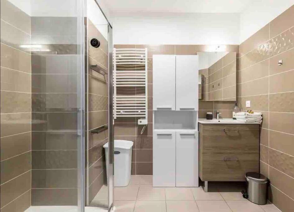 Logement Moderne Luxueux Parking Ac Cote De La Mer Nizza Exterior foto